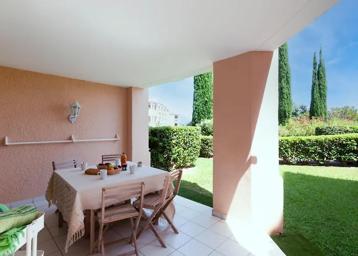 L'esquinade - F6 019 By Interhome Apartamento Saint-Raphaël